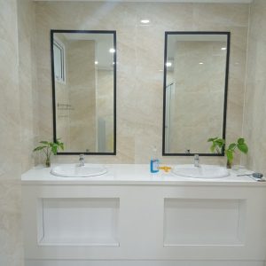 Gạch nhập khẩu Ấn Độ 60x60cm vân vàng BZ1121