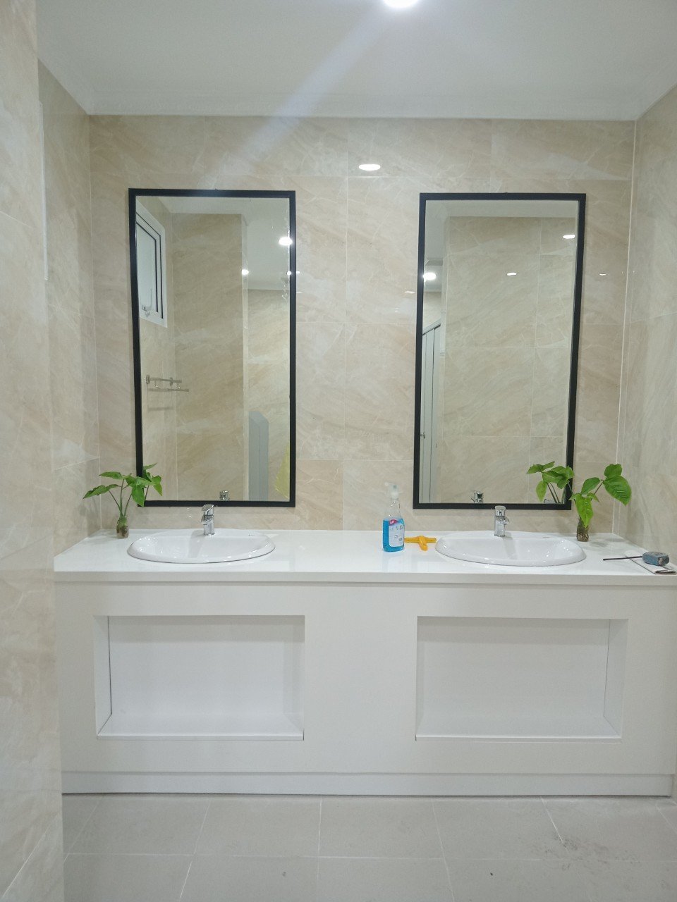 1121 Gạch nhập khẩu Ấn Độ 60x60cm vân vàng BZ1121