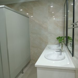 Gạch nhập khẩu Ấn Độ 60x60cm vân vàng BZ1121