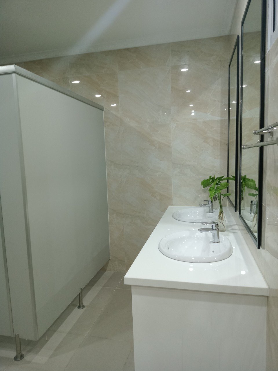 bz1121.1 Gạch nhập khẩu Ấn Độ 60x60cm vân vàng BZ1121