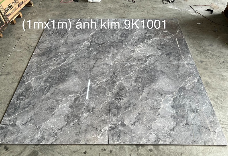 k1001 Gạch ốp lát 100×100 Trung Quốc vân đá ghi khắc kim 1001