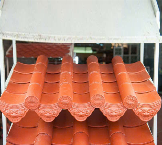 chung-7 Ngói âm dương sen kép chữ thọ (Men đỏ cờ) HLT00275