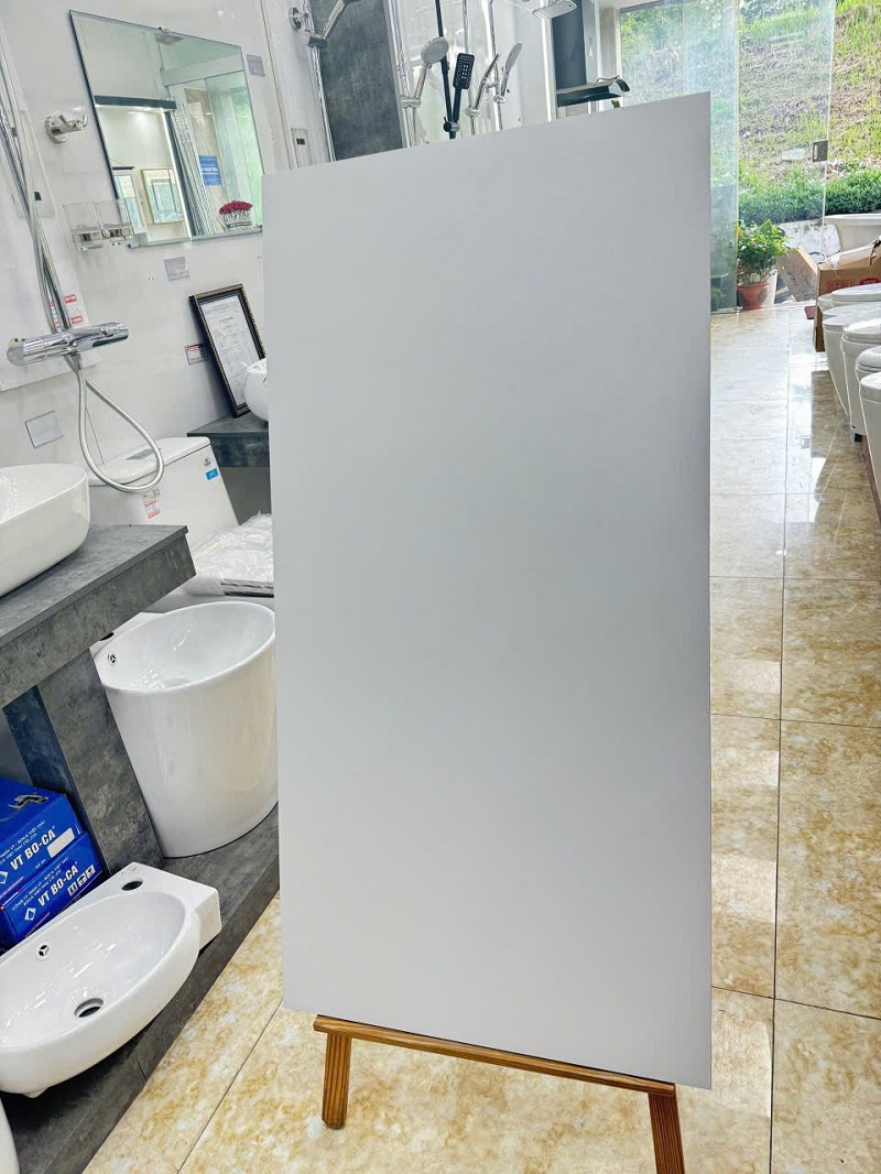 Gach 60x120 đen trang (3) Gạch Ốp Lát 60x120cm Trung Quốc màu đen trắng men mờ 12673 – 12647