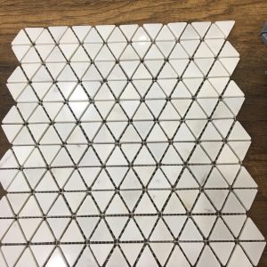 Đá mossaic tự nhiên tam giác HM07